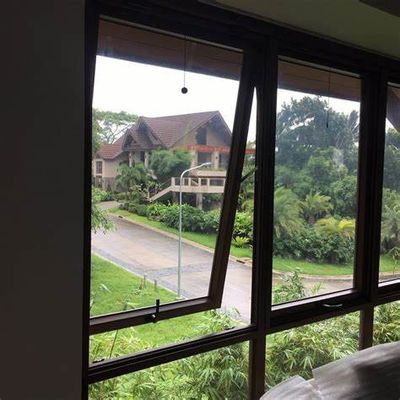 Versátil gran aluminio de la parte superior de las ventanas colgantes resistente al viento alta resistencia